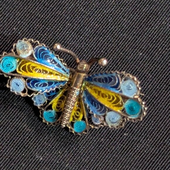 Vintage Butterfly Filigree Brooch Pin Enamel Handcrafted Elegant Blue Yellow Del - Picture 3 of 8